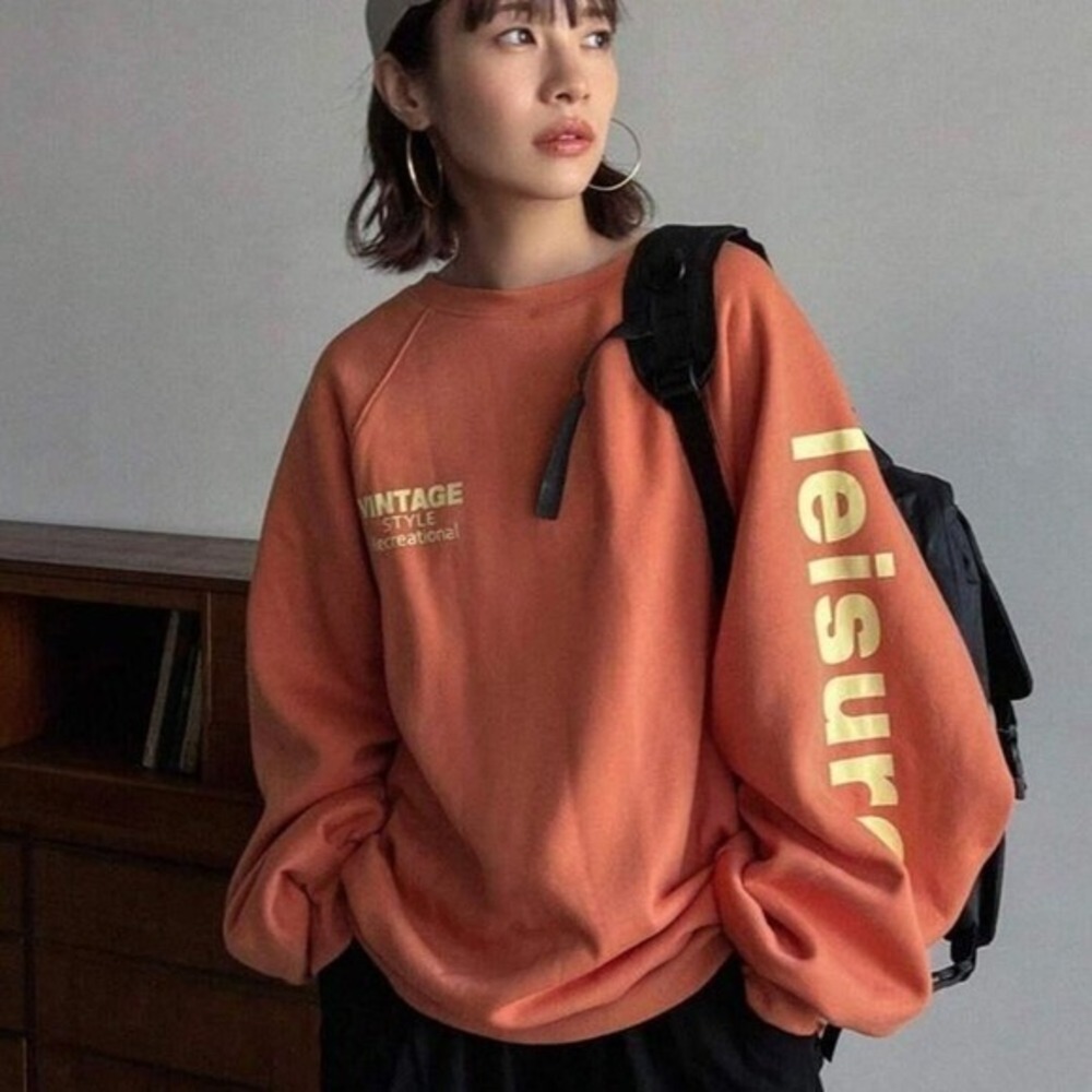 FRIFUL Oversized Orange Graphic Sweatshirt Streetwear Harajuku Style Small